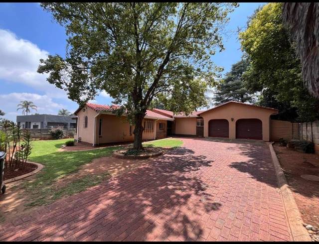 3 BEDROOM HOUSE FOR SALE IN BIRCH ACRES